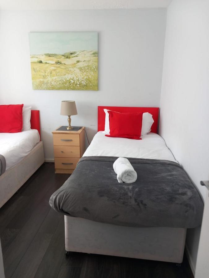 Penllech House - Huku Kwetu Notts - 3 Bedroom Spacious Lovely And Cosy With A Free Parking- Affordable And Suitable To Group Business Travellers Nottingham Ngoại thất bức ảnh