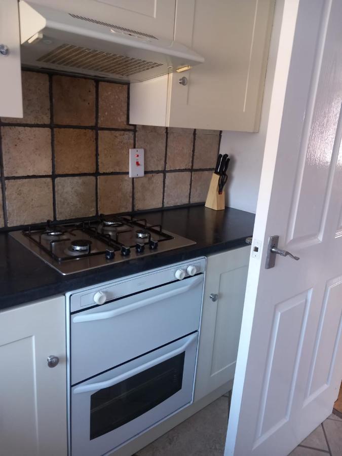Penllech House - Huku Kwetu Notts - 3 Bedroom Spacious Lovely And Cosy With A Free Parking- Affordable And Suitable To Group Business Travellers Nottingham Ngoại thất bức ảnh