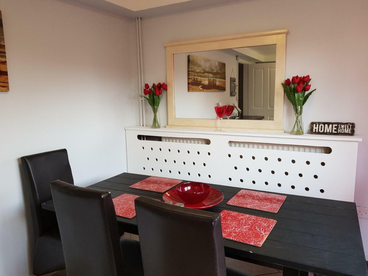 Penllech House - Huku Kwetu Notts - 3 Bedroom Spacious Lovely And Cosy With A Free Parking- Affordable And Suitable To Group Business Travellers Nottingham Ngoại thất bức ảnh