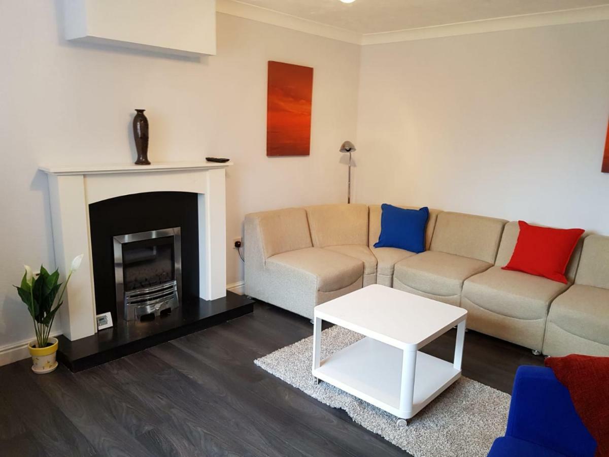 Penllech House - Huku Kwetu Notts - 3 Bedroom Spacious Lovely And Cosy With A Free Parking- Affordable And Suitable To Group Business Travellers Nottingham Ngoại thất bức ảnh